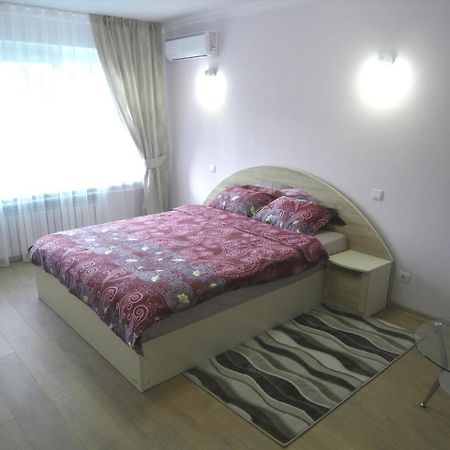 Modern Apartment Chisinau Bagian luar foto